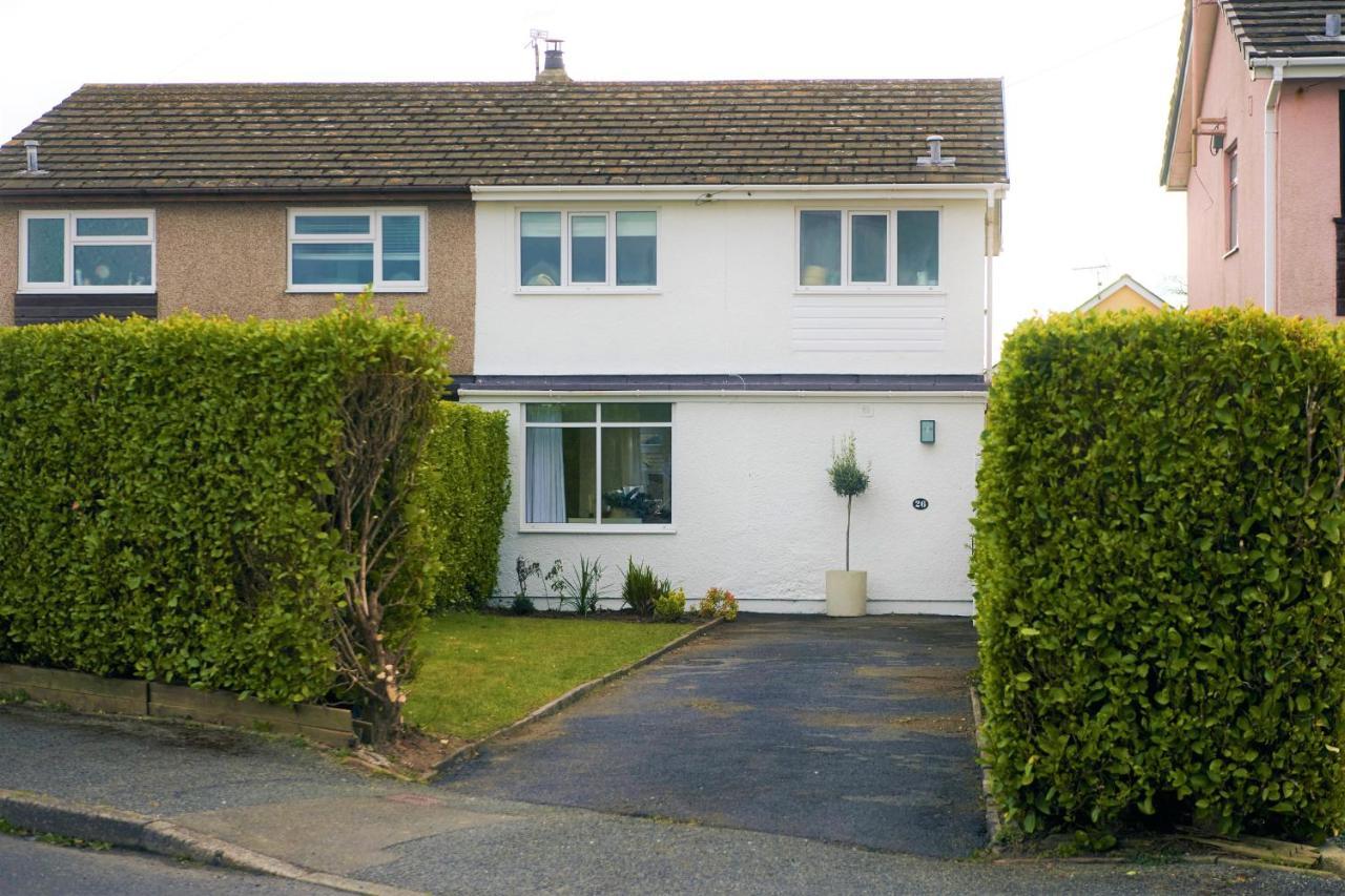 Ar Y Bryn- Lovely Family With Garden, Walk To The Village And Holiday home Saundersfoot