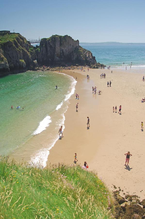 Ar Y Bryn- Lovely Family With Garden, Walk To The Village And